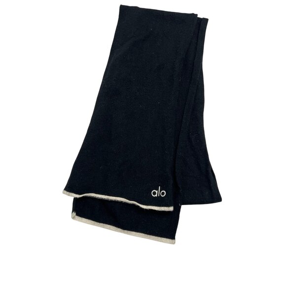 ALO Yoga Cashmere Light Frosted Scarf in Black/Ivory - Picture 1 of 4